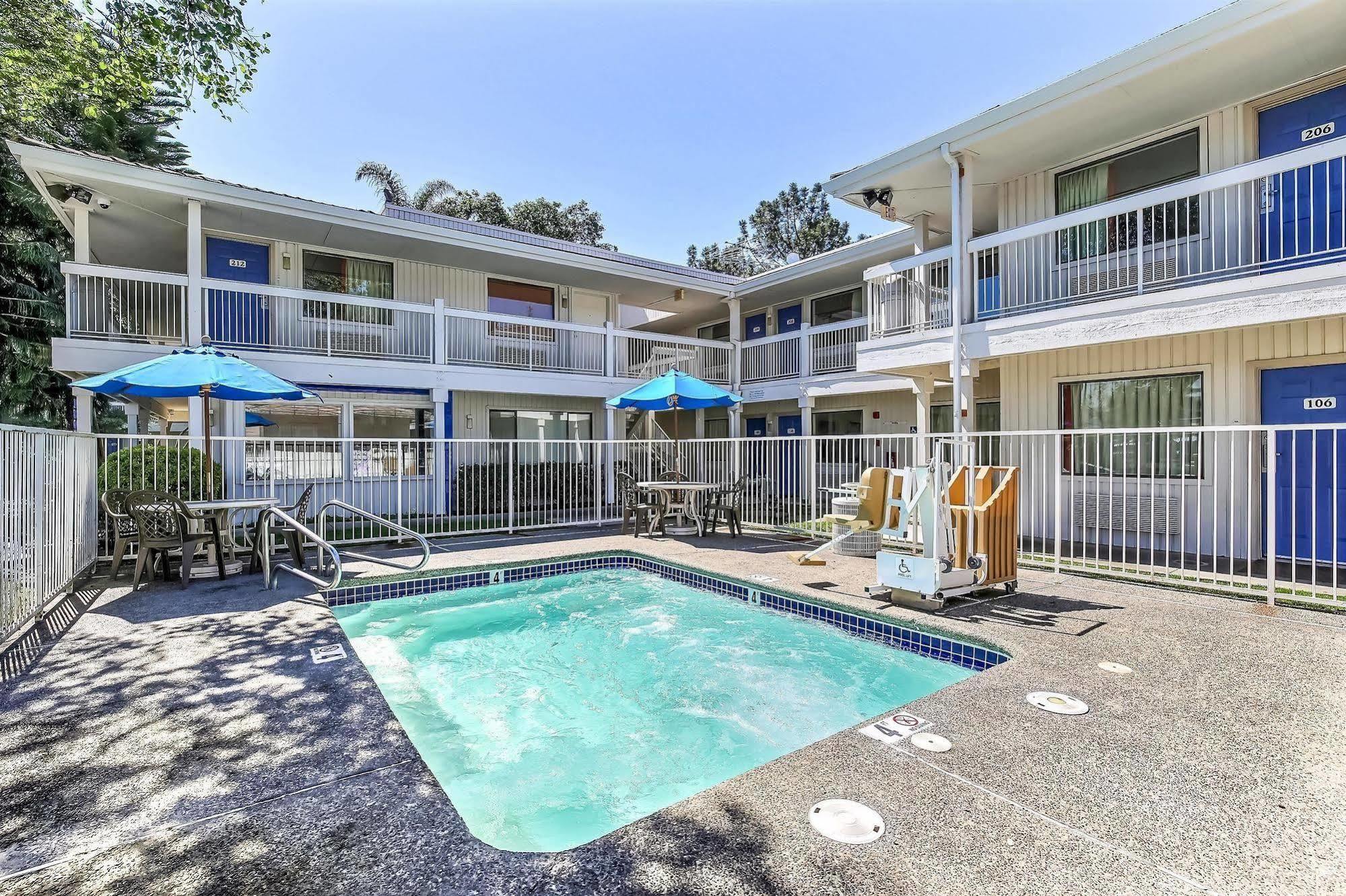 Motel 6-Oakland, Ca - Embarcadero Eksteriør bilde